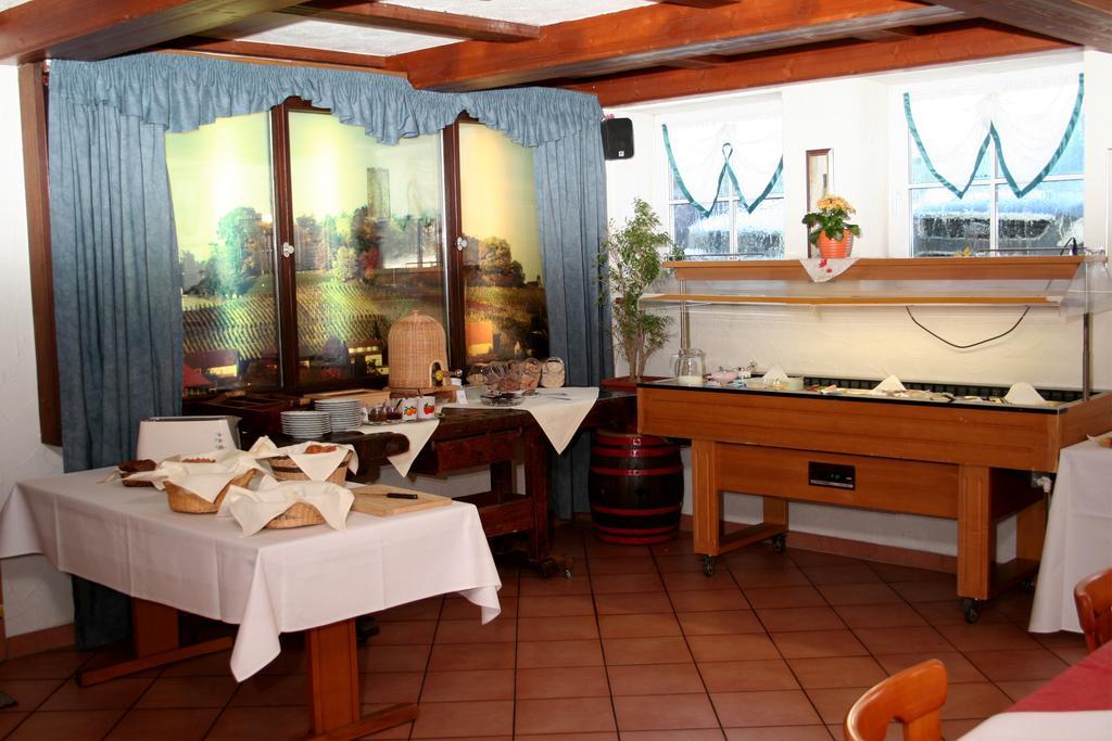 Hotel Kueferschaenke Sinsheim Bagian luar foto